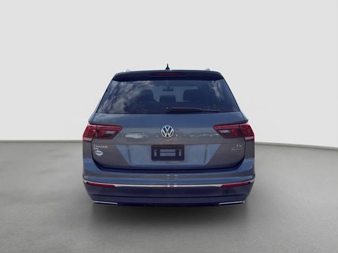 Used 2018 Volkswagen Tiguan SEL AWD/4WD image 5