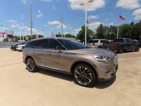 Used 2021 Lincoln Aviator Reserve w/ Equipment Group 202A AWD/4WD image 6