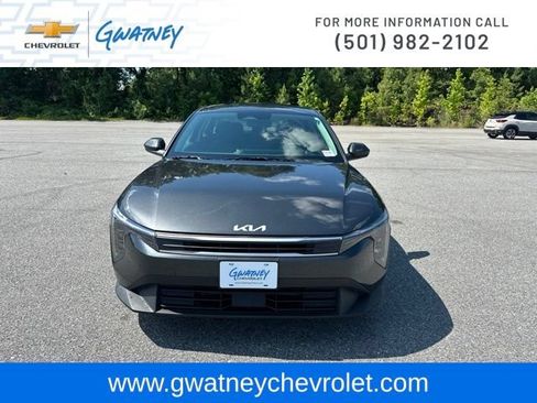 Used 2025 Kia K4 FWD image 2