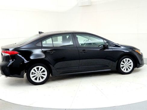 Used 2024 Toyota Corolla LE w/ LE Premium Package FWD image 6