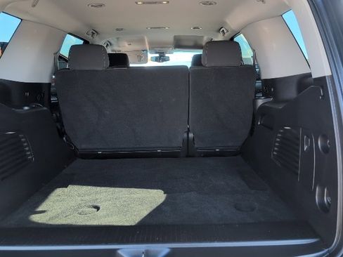 Used 2018 Chevrolet Tahoe LS image 32