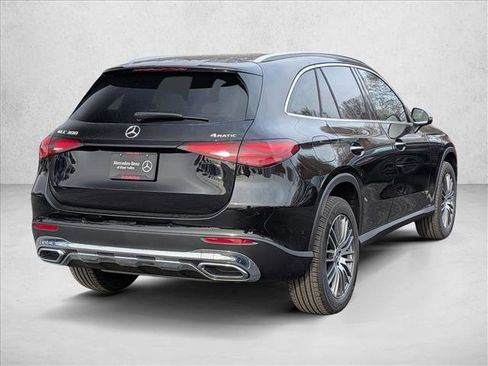 New 2026 Mercedes-Benz GLC 300 4MATIC image 2