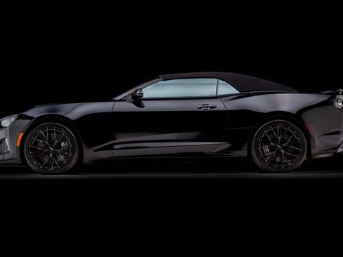 Used 2022 Chevrolet Camaro ZL1 RWD image 8