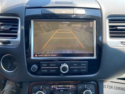 Used 2014 Volkswagen Touareg VR6 AWD/4WD image 16