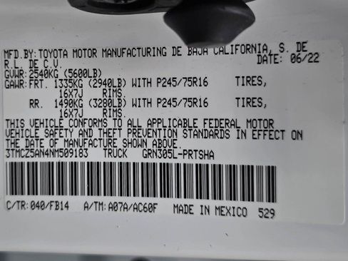 Used 2022 Toyota Tacoma SR AWD/4WD image 39