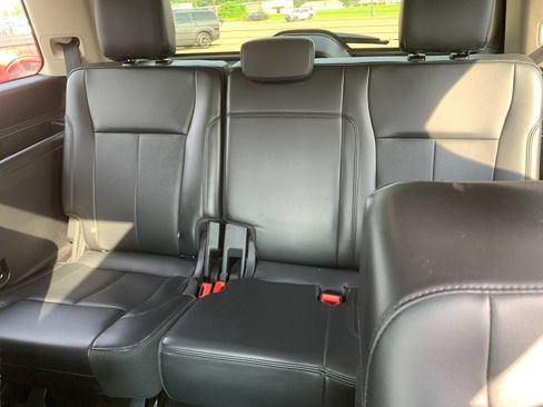 Used 2023 Ford Expedition XLT RWD image 19