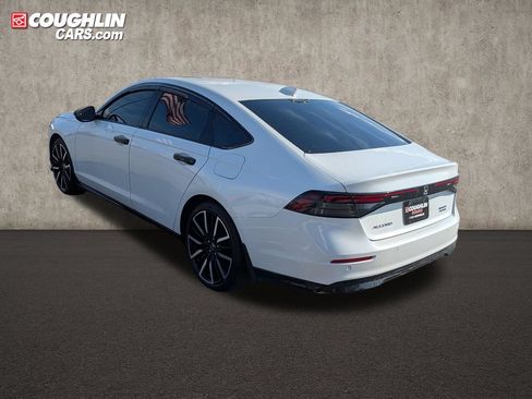 Used 2024 Honda Accord Touring image 5