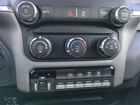 Used 2024 RAM 3500 Big Horn w/ Towing Technology Group image 26