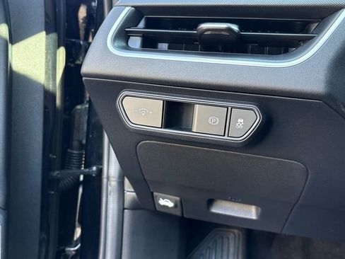 Used 2025 Kia K4 FWD image 22