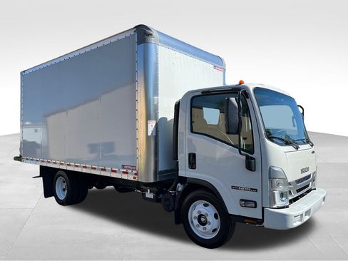 Used 2024 Isuzu NPR image 2