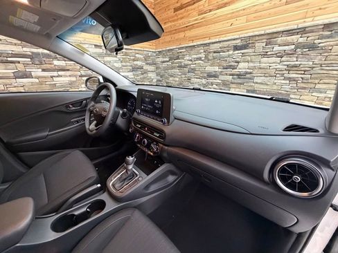 Used 2023 Hyundai Kona SEL image 13