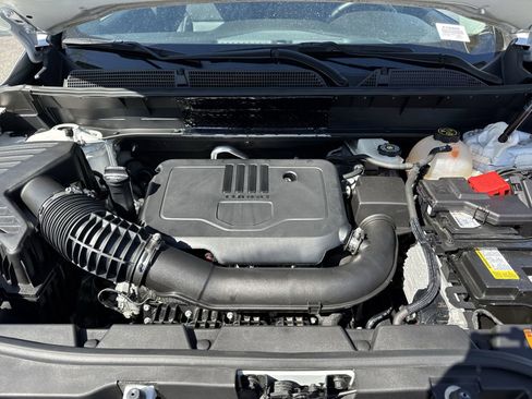 Used 2023 GMC Acadia SLT image 35