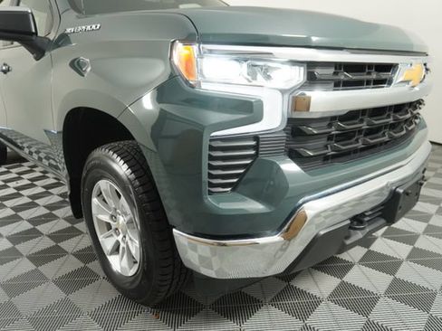 Used 2025 Chevrolet Silverado 1500 LT AWD/4WD image 10