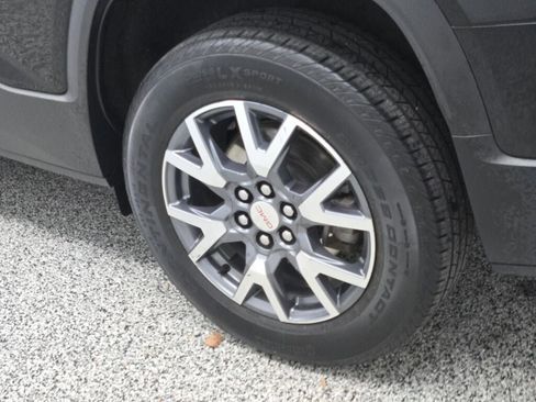 Used 2023 GMC Acadia SLT w/ Preferred Package image 18