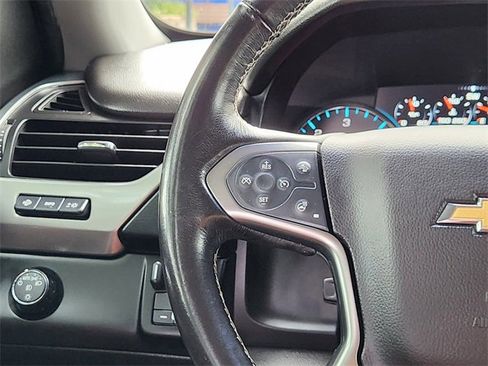 Used 2019 Chevrolet Suburban Premier w/ Premier Plus Edition image 28