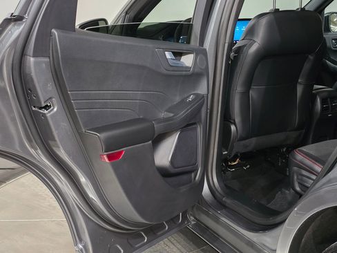 Used 2023 Ford Escape ST-Line Select w/ Tech Pack #2 image 34