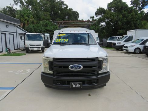 Used 2017 Ford F350 XL RWD image 2