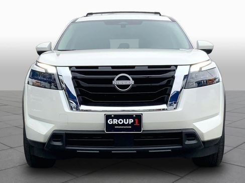 Used 2024 Nissan Pathfinder SV FWD image 4