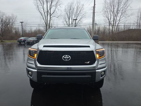 Used 2015 Toyota Tundra SR5 w/ SR5 Upgrade Package image 2