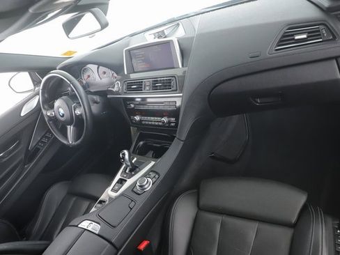 Used 2014 BMW M6 Convertible image 28