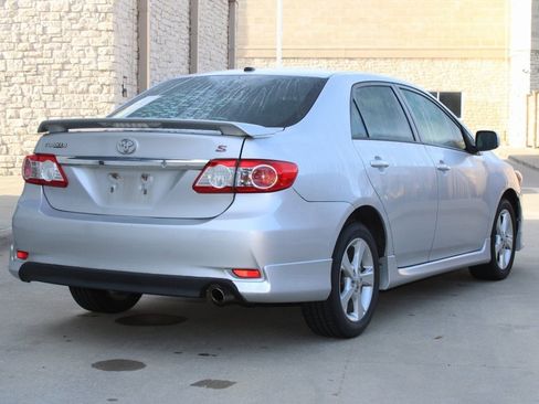 Used 2012 Toyota Corolla S image 3