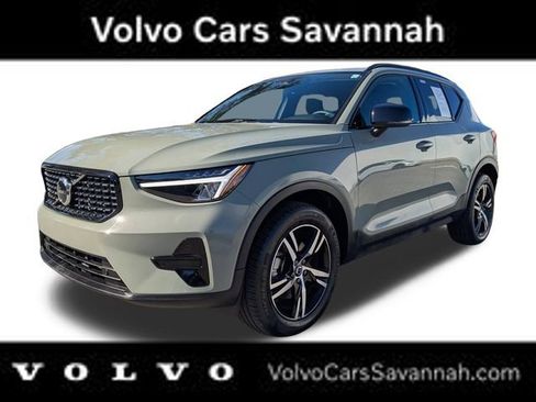 Certified 2024 Volvo XC40 B5 Core image 10