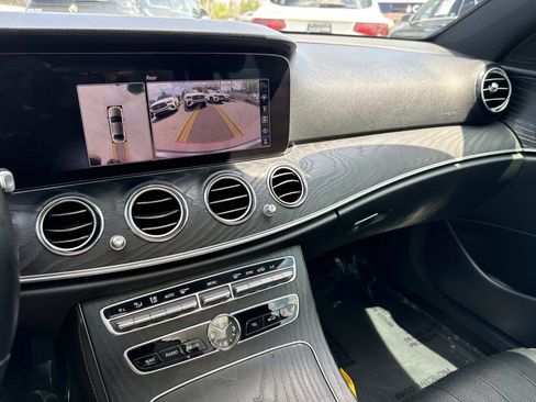 Used 2020 Mercedes-Benz E 350 Sedan image 25