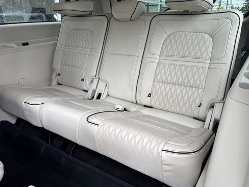 Certified 2024 Lincoln Navigator L Black Label AWD/4WD image 15