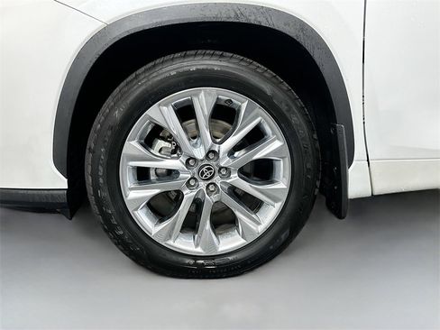 Used 2022 Toyota Highlander Limited image 34