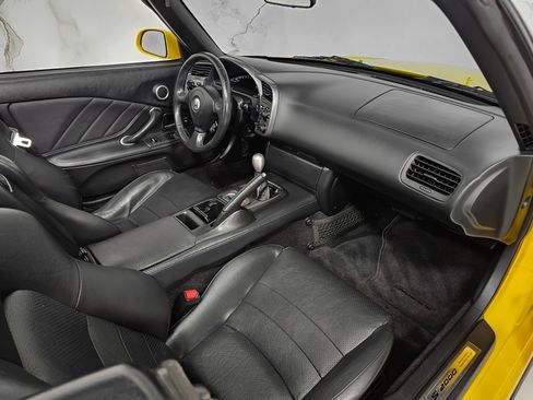 Used 2003 Honda S2000 image 24