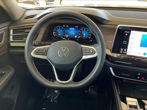 New 2025 Volkswagen Atlas SEL image 4