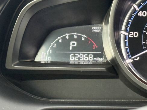Used 2020 Toyota Yaris LE FWD image 16