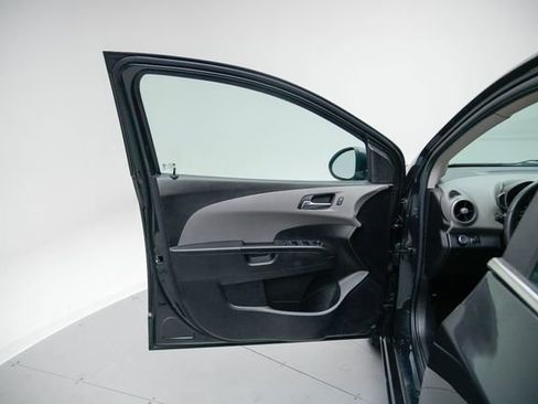 Used 2015 Chevrolet Sonic LT FWD image 22