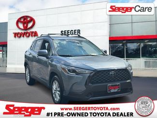 Used 2024 Toyota Corolla Cross LE AWD/4WD video 1