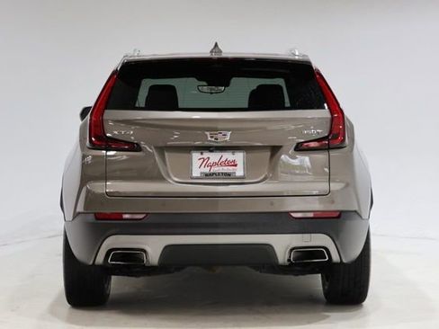Used 2020 Cadillac XT4 Premium Luxury w/ Technology Package FWD image 7