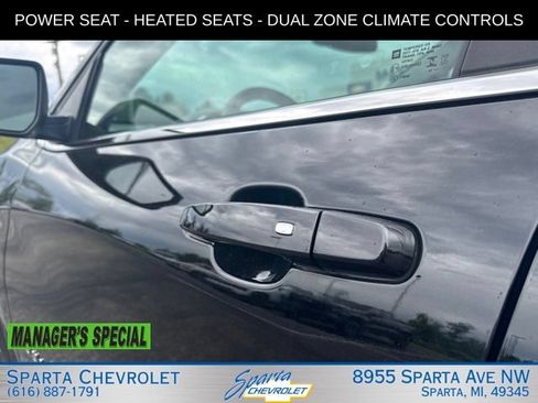 Used 2024 Chevrolet Equinox LT FWD image 9