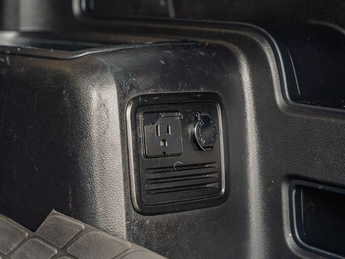 Used 2016 Toyota 4Runner SR5 Premium image 16