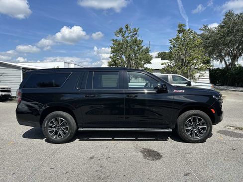 Certified 2024 Chevrolet Suburban Z71 w/ Luxury Package AWD/4WD image 7