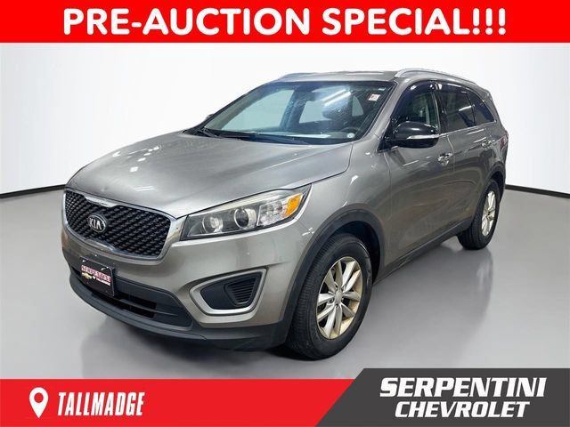 Used 2016 Kia Sorento FWD image 1