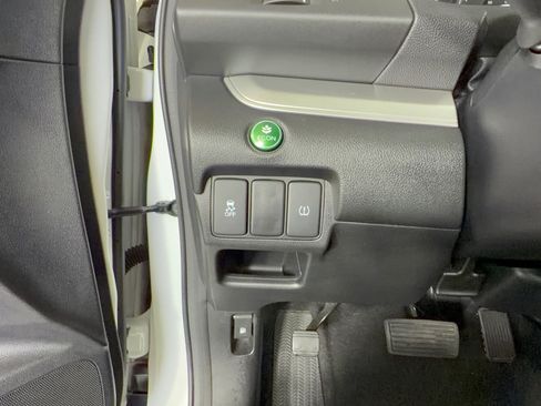 Used 2016 Honda CR-V LX image 32