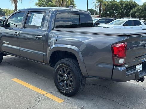 Used 2022 Toyota Tacoma SR5 w/ Technology Package RWD image 5