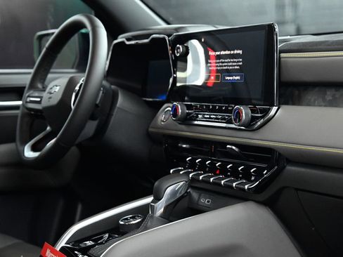 New 2026 Chevrolet Colorado ZR2 w/ Technology Package image 27