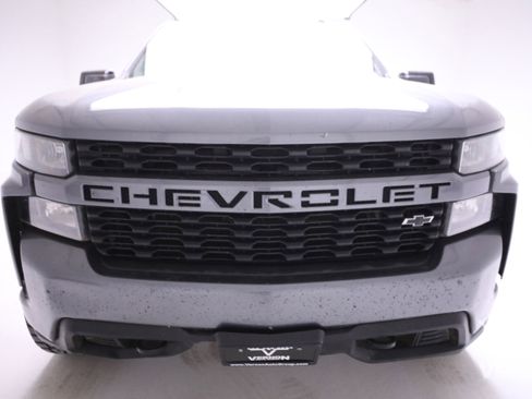 Used 2020 Chevrolet Silverado 1500 Custom w/ Custom Value Package image 8