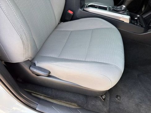 Used 2019 Toyota Tacoma SR5 AWD/4WD image 26