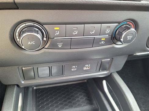 Used 2023 Nissan Frontier SV image 20