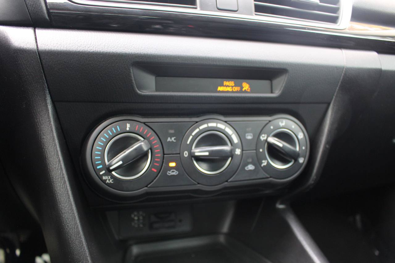 Used 2016 MAZDA MAZDA3 i Touring FWD image 26