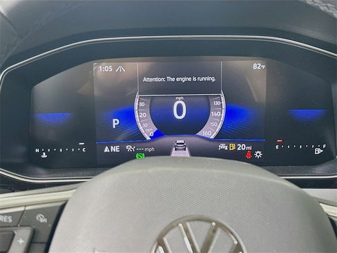 Used 2025 Volkswagen Jetta SE image 12