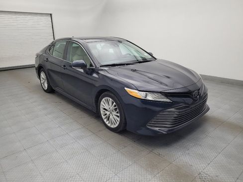 Used 2020 Toyota Camry XLE image 13