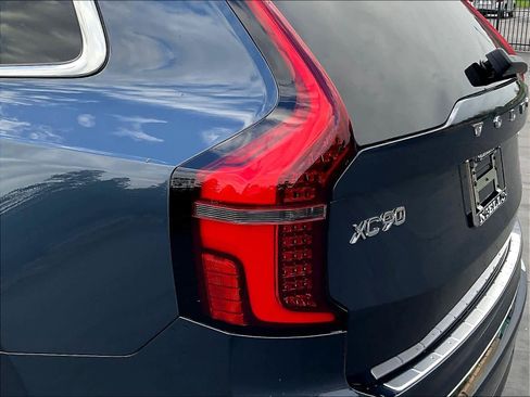 New 2026 Volvo XC90 B6 Plus w/ Protection Package Premier image 25