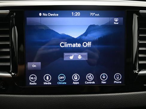 Used 2018 Chrysler Pacifica Touring-L Plus w/ Advanced Safetytec Group FWD image 15